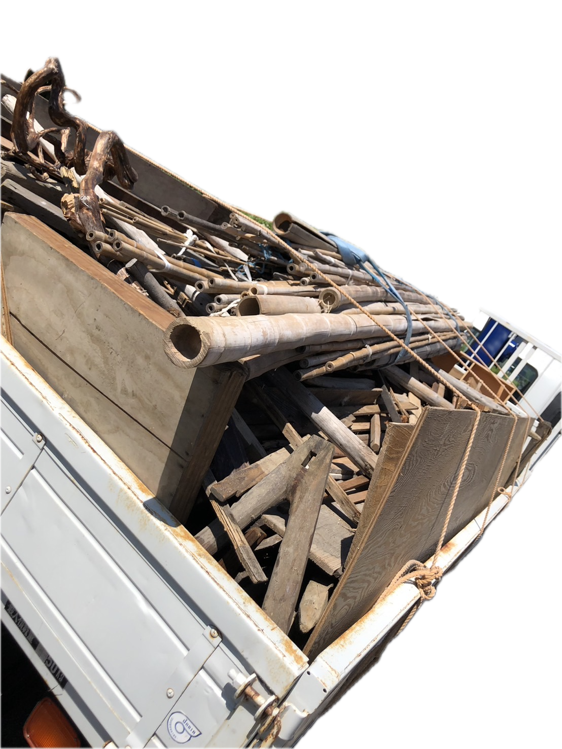 6LDK木造住宅一軒家・納屋2棟の遺品整理作業を行いました。