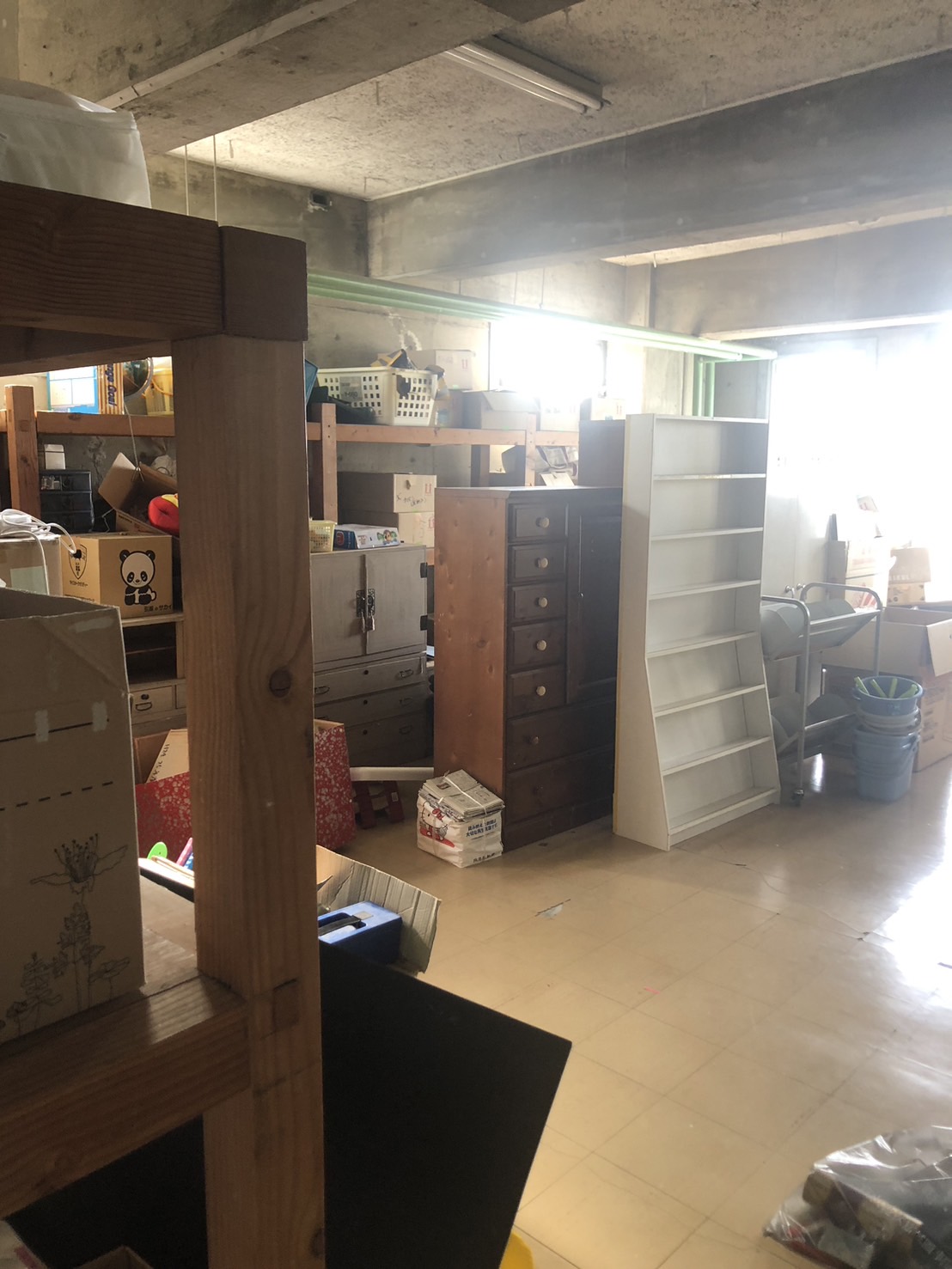 商業ビル、鉄筋コンクリート4階建てでの残置物撤去を行いました。