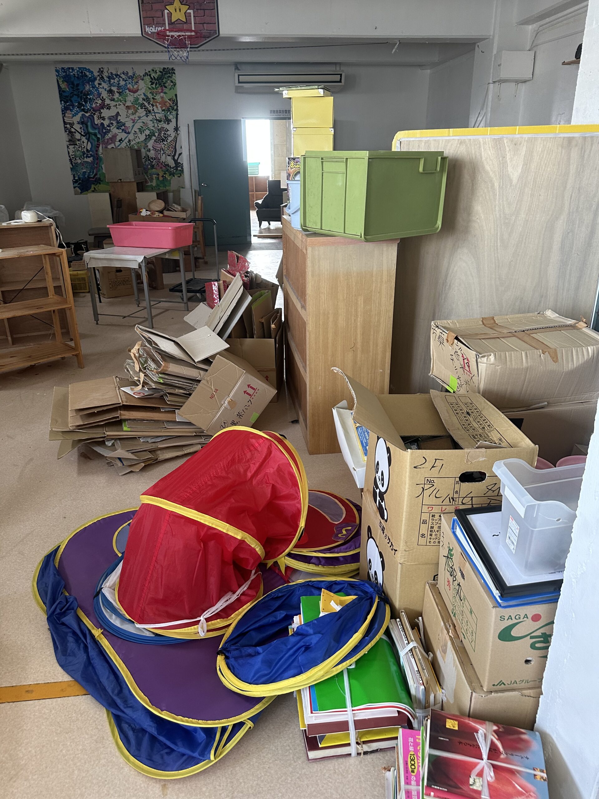 商業ビル、鉄筋コンクリート4階建てでの残置物撤去を行いました。