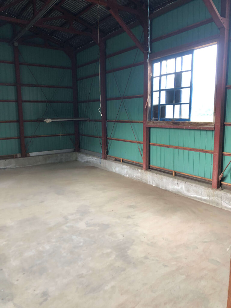 6LDK木造住宅一軒家・納屋2棟の遺品整理作業を行いました。