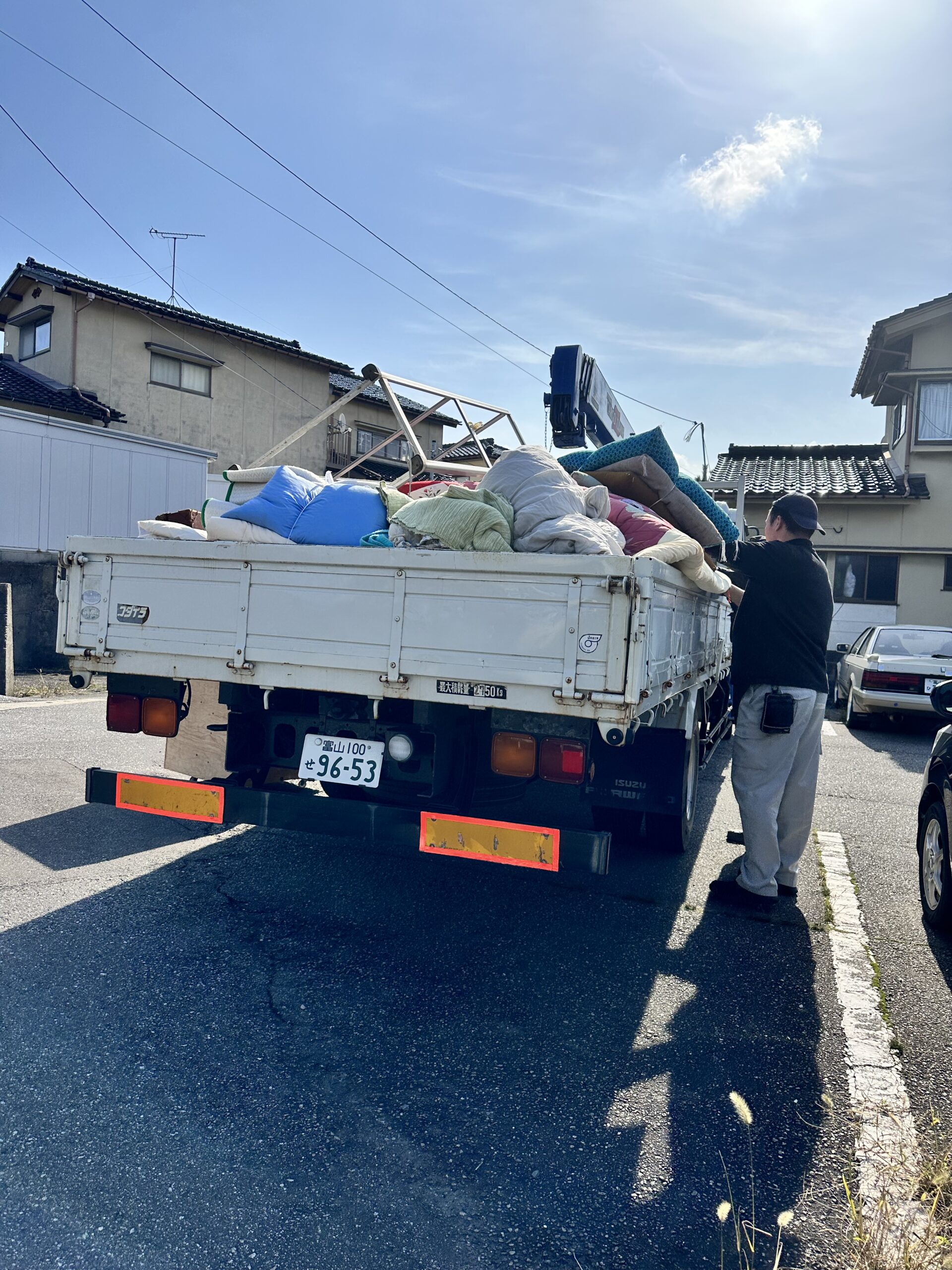 木造住宅での残置物撤去を行いました。