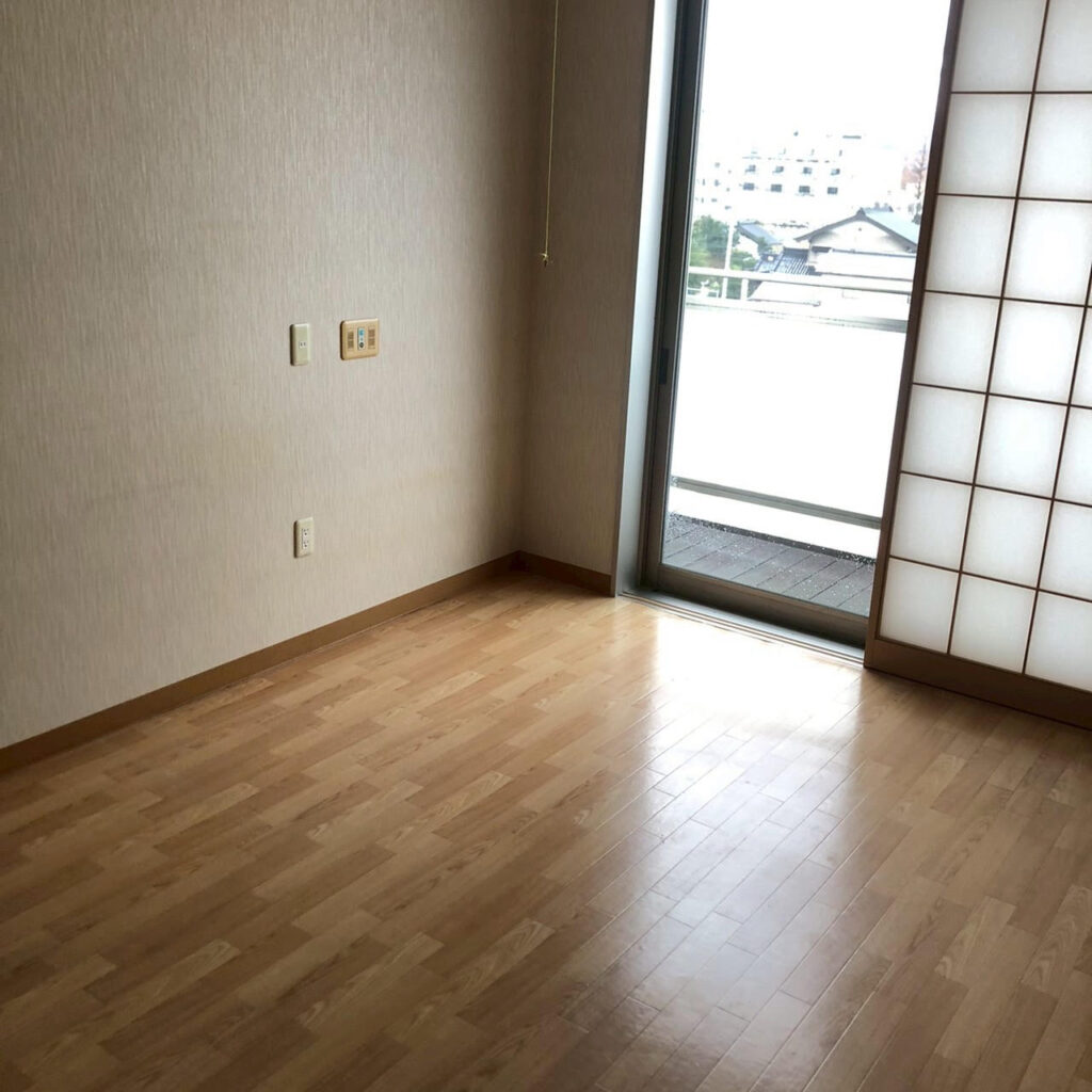 福祉施設での残置物処分を行いました。