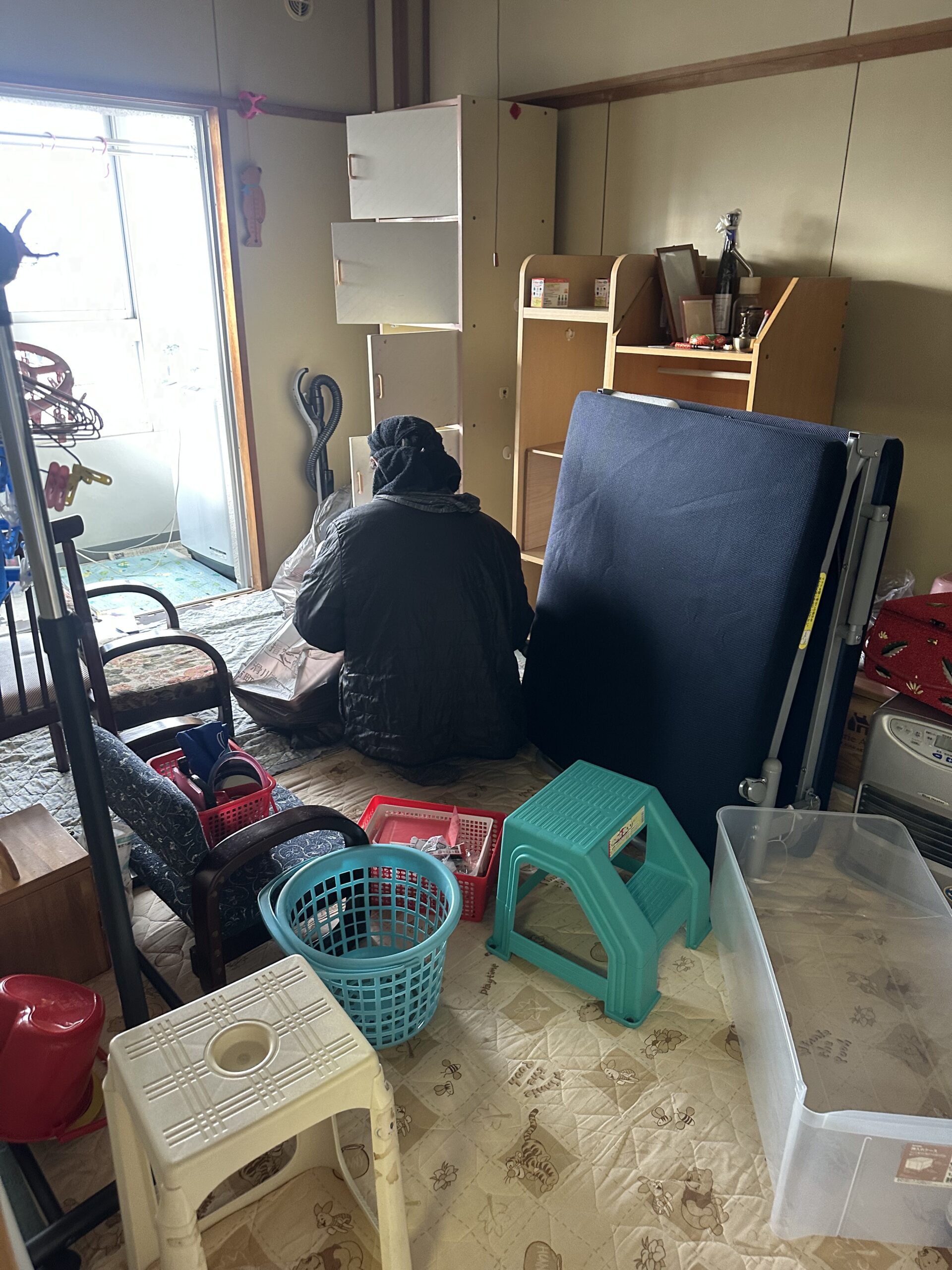 市営住宅での残置物作業を行いました。