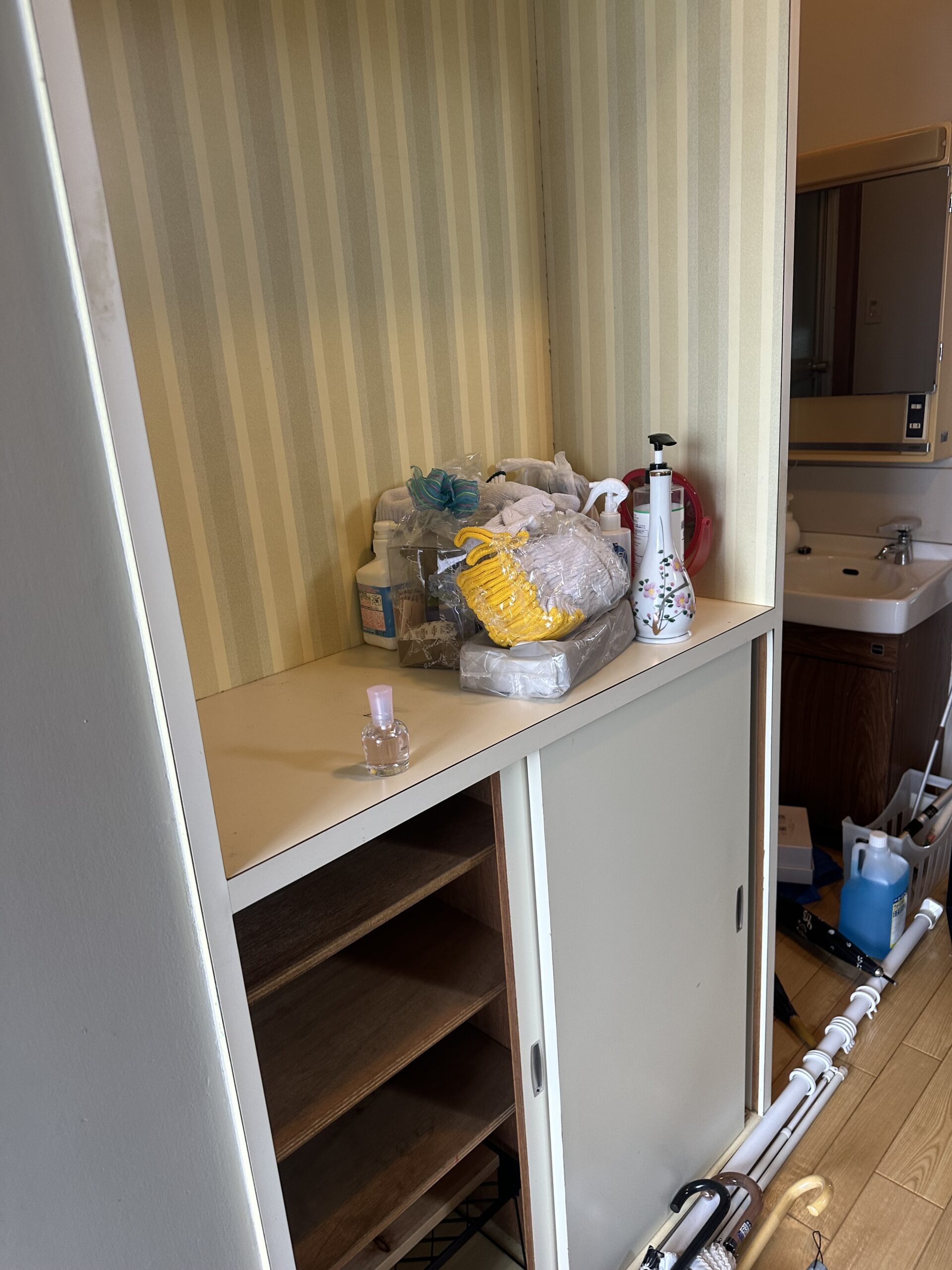 市営住宅での残置物作業を行いました。