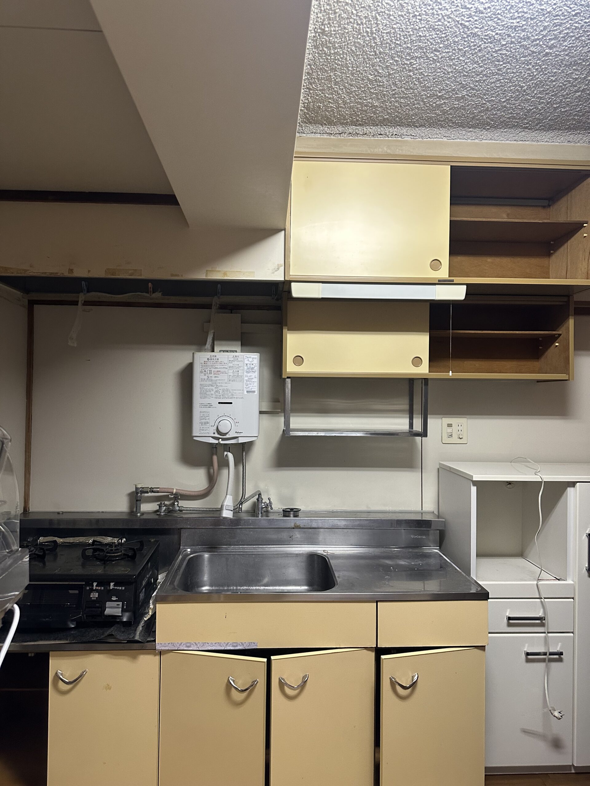 市営住宅での残置物作業を行いました。