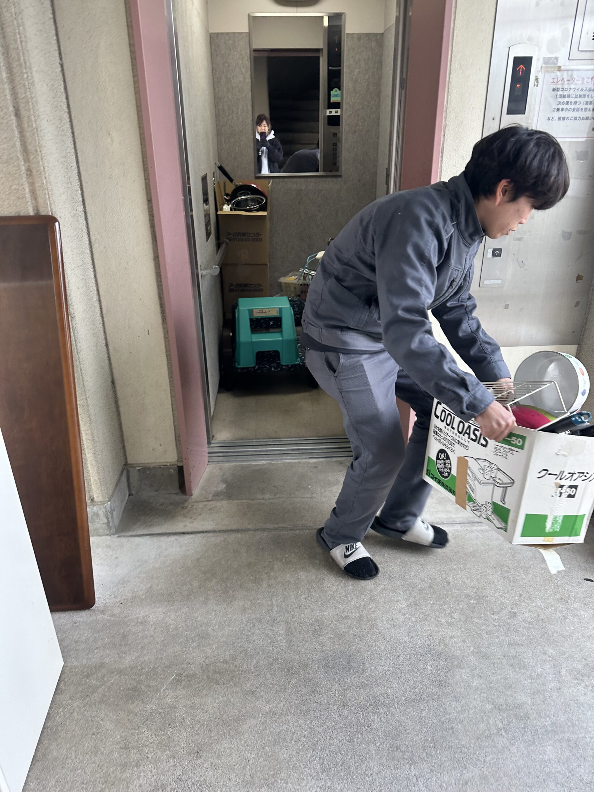 市営住宅での残置物作業を行いました。