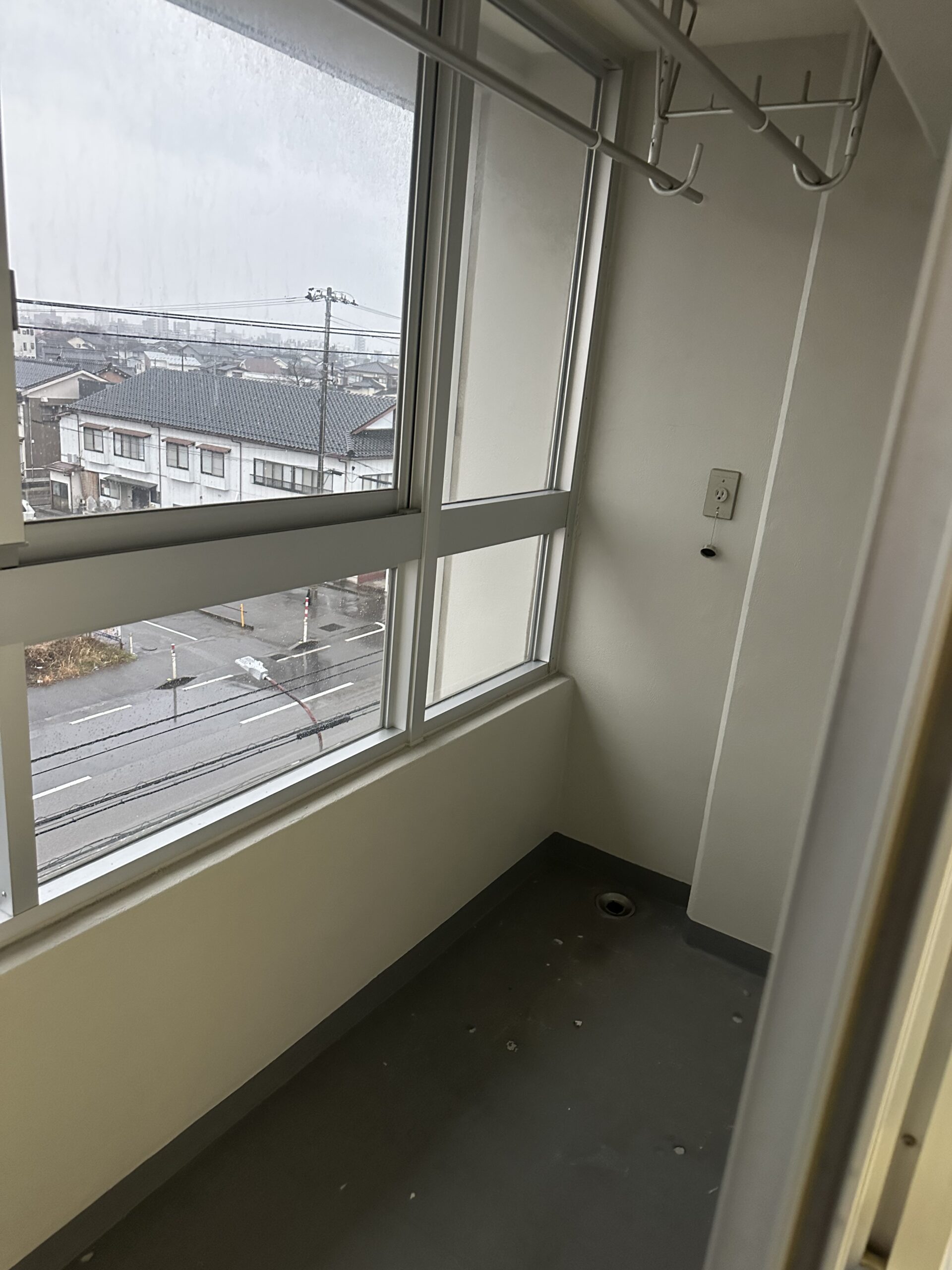 市営住宅での残置物作業を行いました。